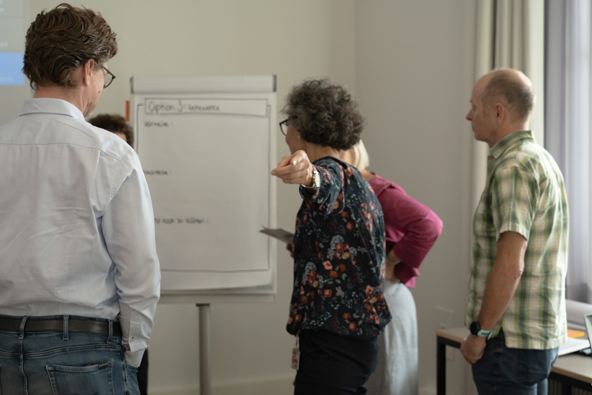 Die Teilnehmenden der Workshops diskutieren über mögliche Veränderungen der Universitätsstrukturen.